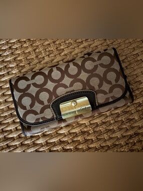 Rare Vintage Coach Kristin Signature C Op Art Wallet